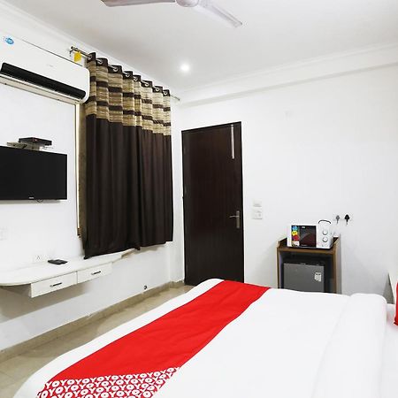 Super Collection O Tipsyy Inn 014 Gurgaon Extérieur photo