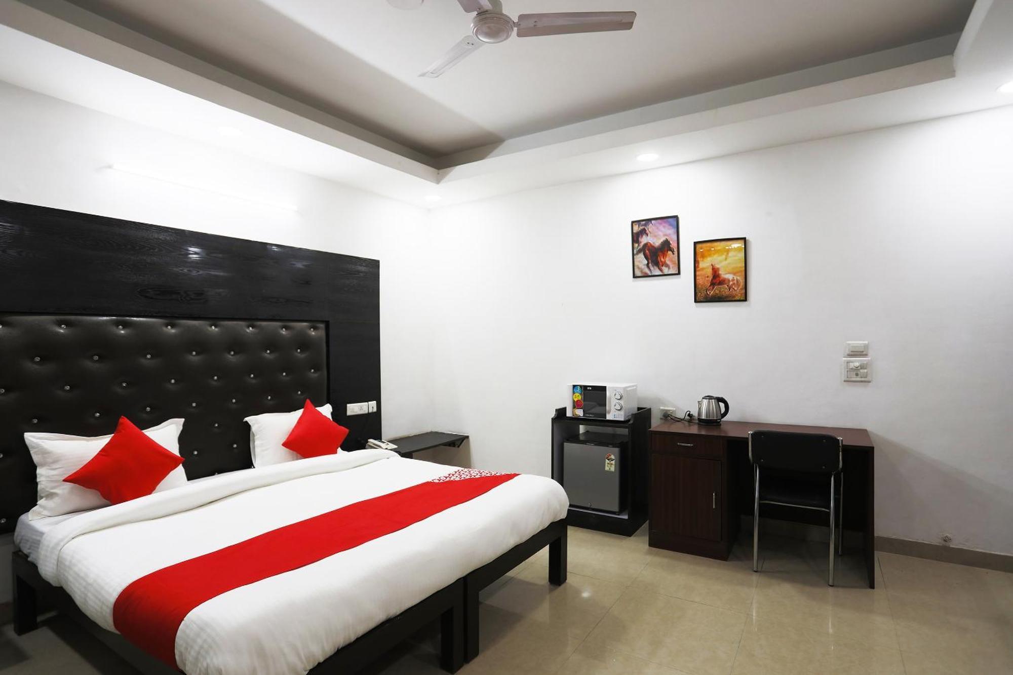 Super Collection O Tipsyy Inn 014 Gurgaon Extérieur photo