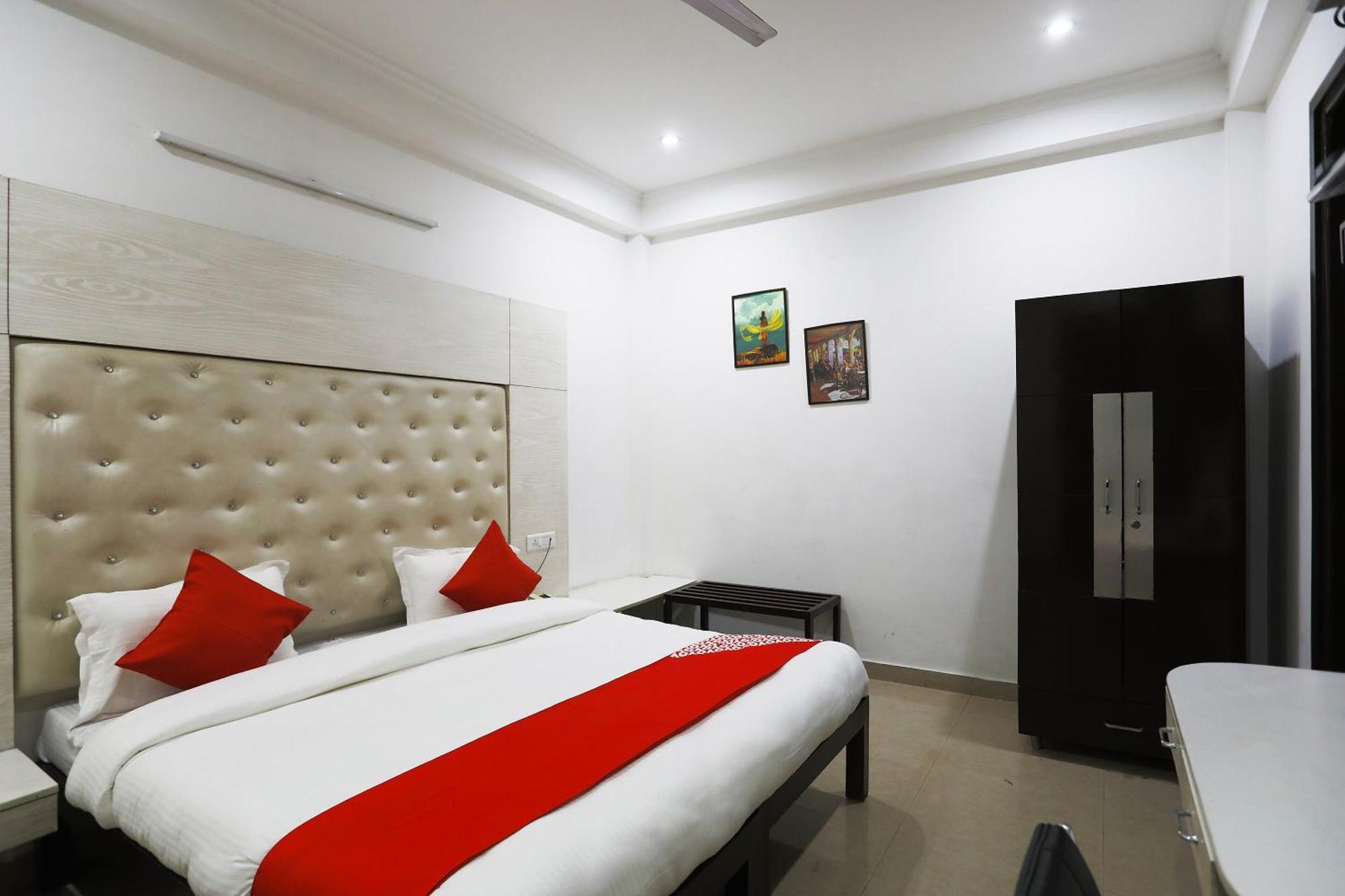 Super Collection O Tipsyy Inn 014 Gurgaon Extérieur photo