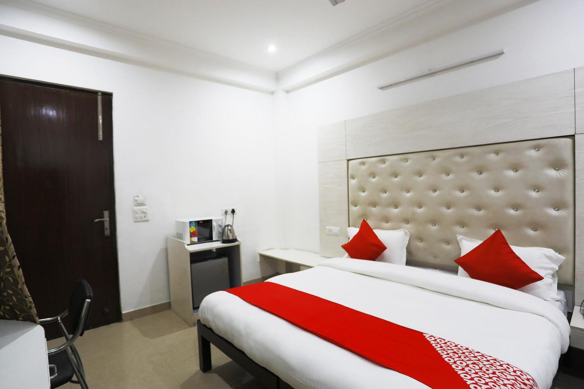 Super Collection O Tipsyy Inn 014 Gurgaon Extérieur photo