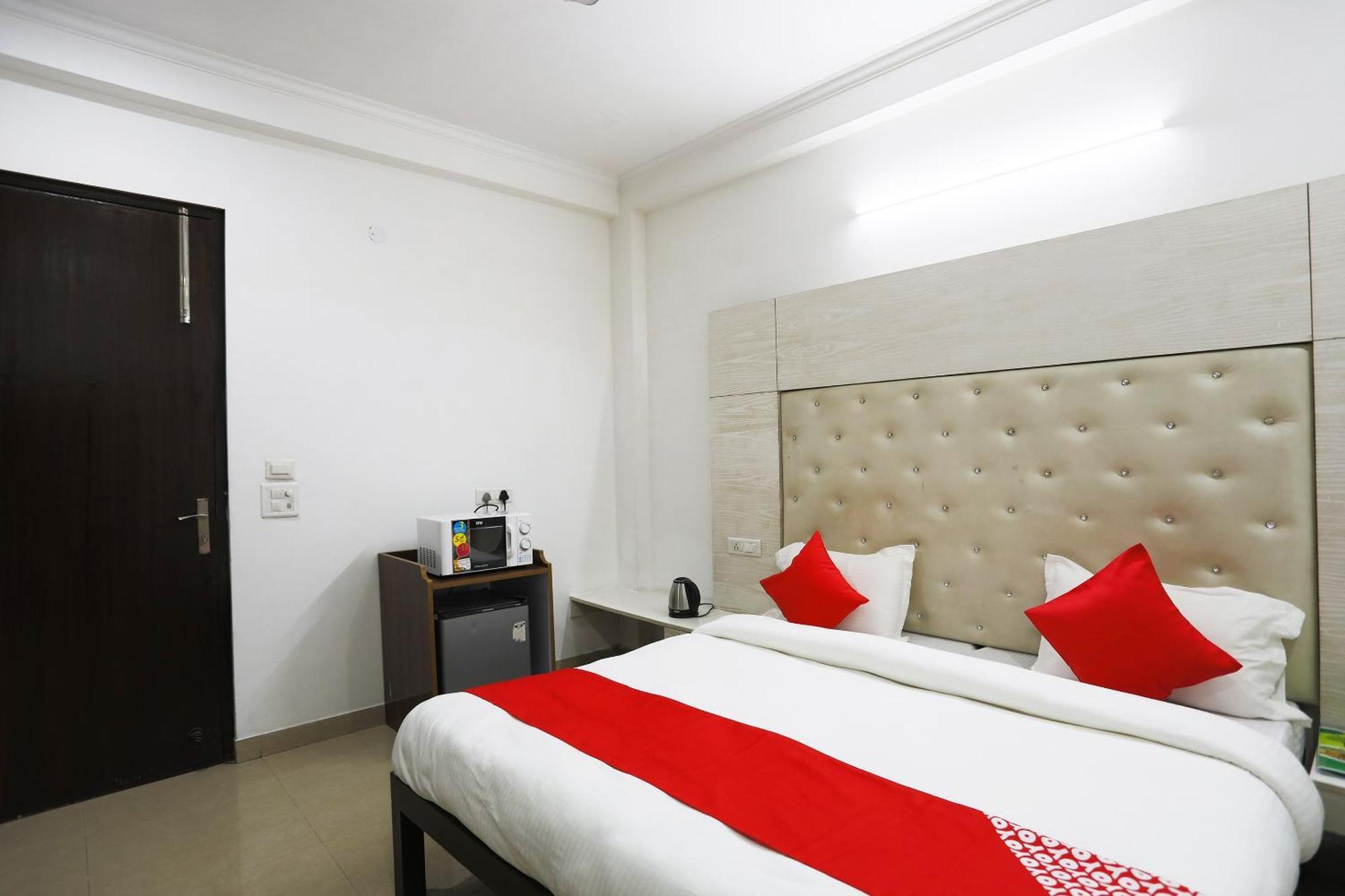 Super Collection O Tipsyy Inn 014 Gurgaon Extérieur photo